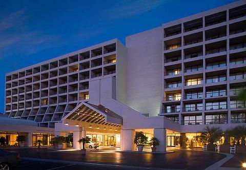Photo of exterior of Hilton Head Marriott Resort and Spa